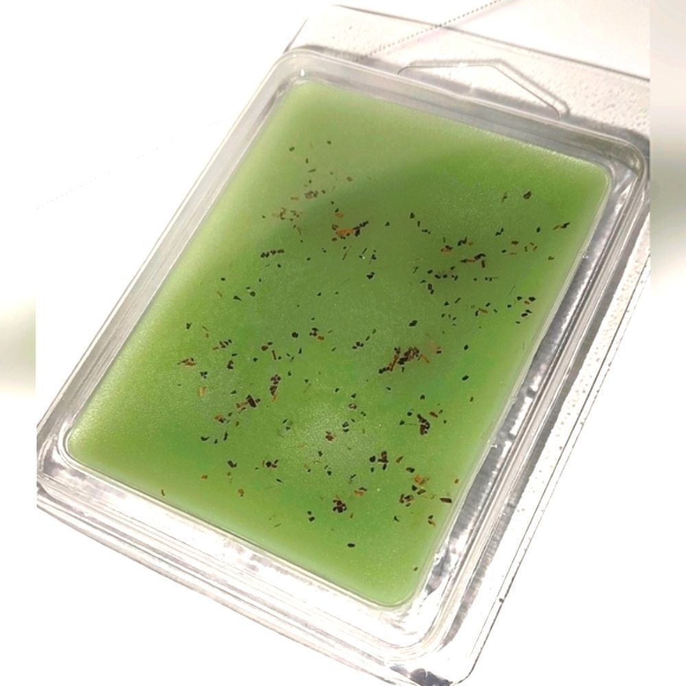 Hand crafted limited edition Christmas Mirical wax melt tarts